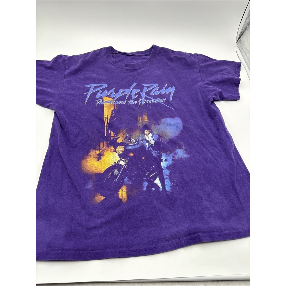 Purple Rain Prince And The Revolution T-Shirt Men's Large‎ Short Sleeve Purple